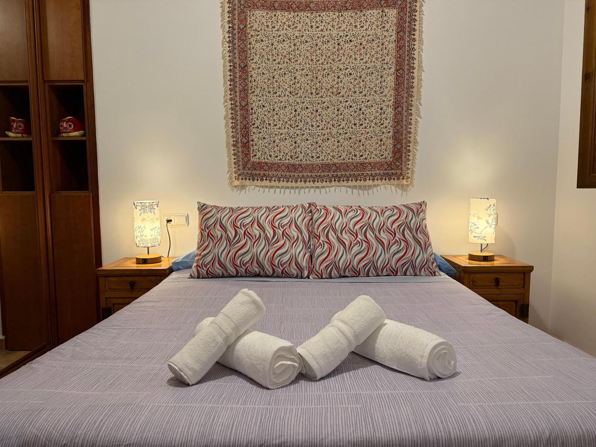 Charming Albaicin Patio Flat Free Onsite Parking Apartman Granada Kültér fotó